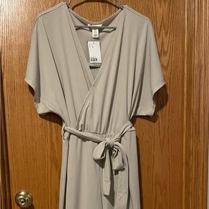 H&M, New With Tags Romper! Classic, gray with tie waist.